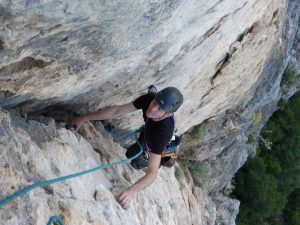 canyon06-climbing-long-route-baou
