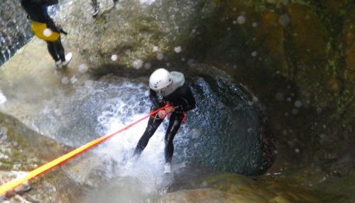 outdoor sport friends-canyoning in Nice-Canyon06