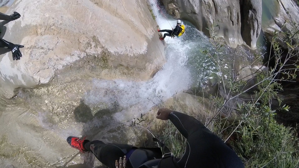 Canyoning in Cuebris requires many abseils cote azur